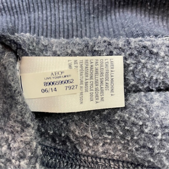 American Eagle Cropped Joggers. Size M - Picture 5 of 5